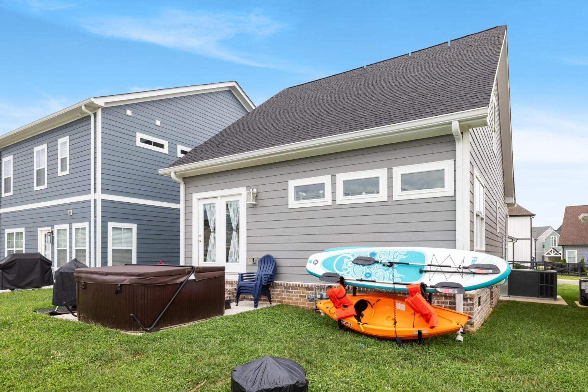 Winchester Cozy Lake Cottage W/ Kayaks, Sups, Pool & Firepit מראה חיצוני תמונה